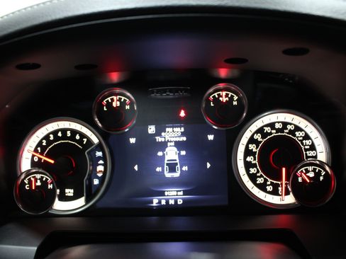 Used 2017 RAM 1500 Sport w/ Black Ram 1500 Sport Group AWD/4WD image 13