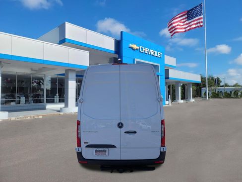 Used 2025 Mercedes-Benz Sprinter 2500 image 5