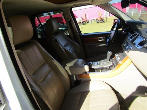 Used 2011 Land Rover Range Rover Sport HSE LUX image 5