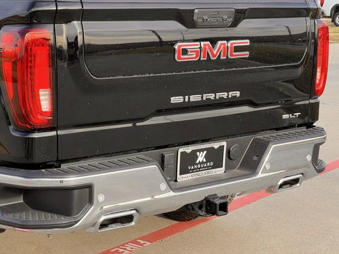 New 2026 GMC Sierra 1500 SLT image 7