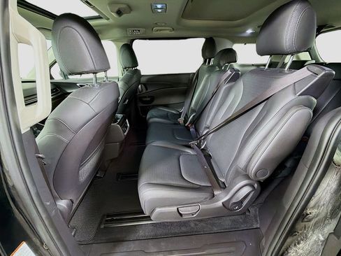Used 2025 Kia Carnival SX Prestige FWD image 25