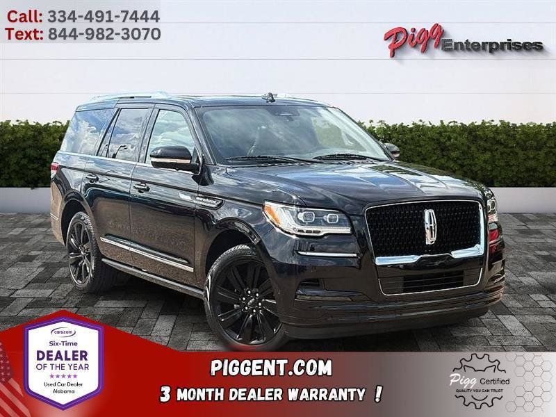 Used 2022 Lincoln Navigator Reserve AWD/4WD image 1