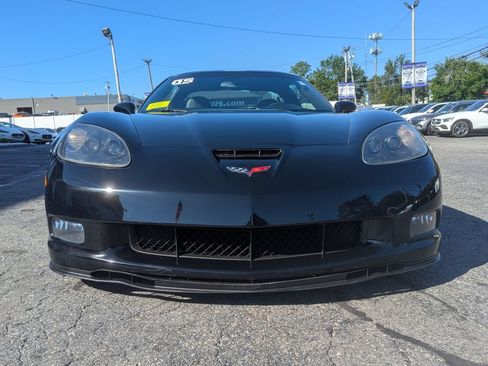 Used 2005 Chevrolet Corvette Coupe w/ Preferred Equipment Group RWD image 4