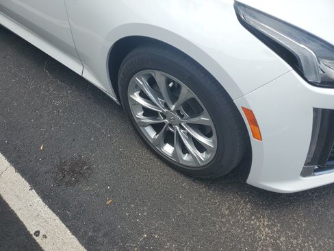 Used 2021 Cadillac CT5 Premium Luxury RWD image 2