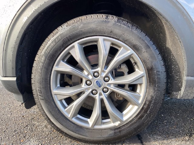 Used 2023 Ford Explorer Limited AWD/4WD image 25