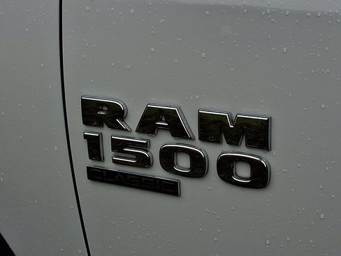 Used 2024 RAM 1500 Classic SLT image 30