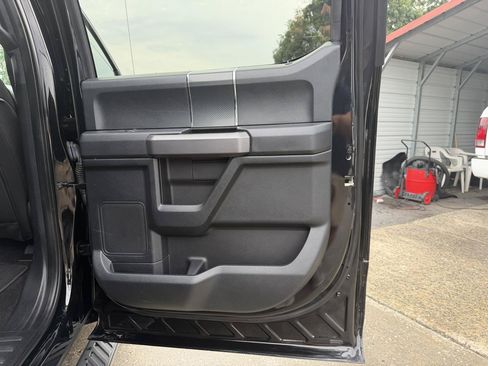 Used 2018 Ford F150 XLT w/ Equipment Group 302A Luxury AWD/4WD image 19