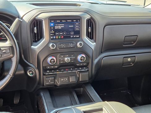 Used 2022 GMC Sierra 3500 Denali w/ Denali Ultimate Package AWD/4WD image 17