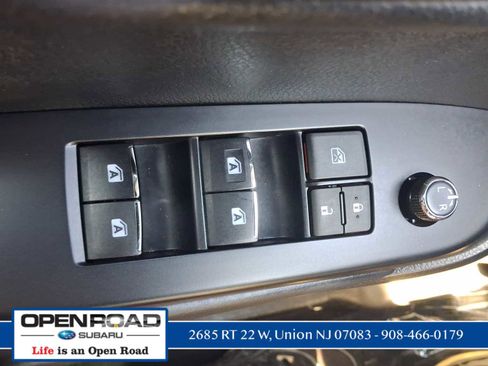 Used 2019 Toyota Highlander Limited AWD/4WD image 17