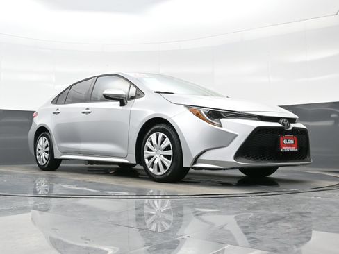 Used 2020 Toyota Corolla LE image 24