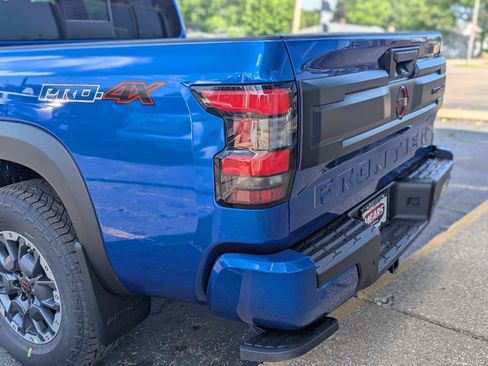 New 2026 Nissan Frontier PRO-4X w/ Tow Package AWD/4WD image 7