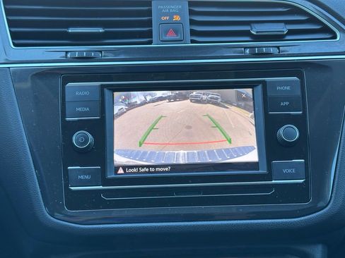 Used 2024 Volkswagen Tiguan S image 32