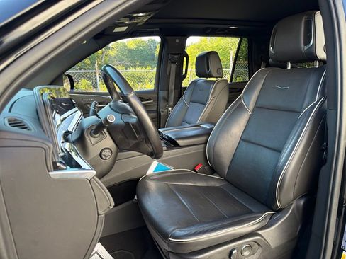 Used 2021 Cadillac Escalade Sport w/ Driver Assist Tech Package AWD/4WD image 26