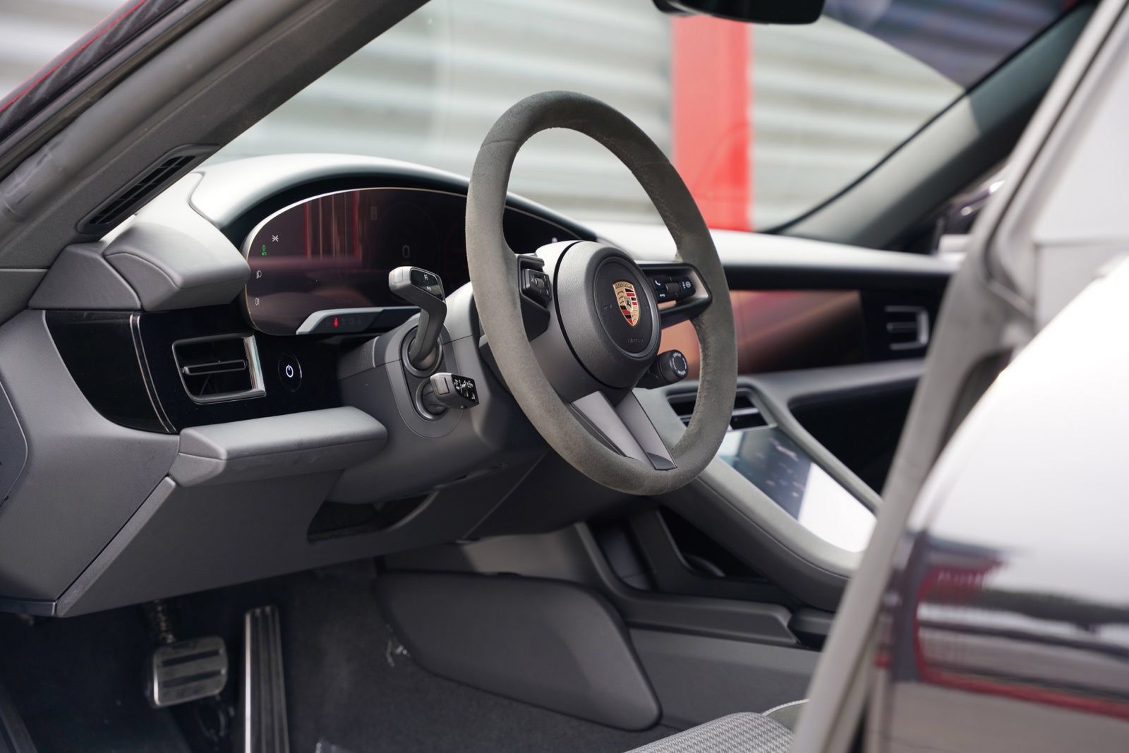 Used 2025 Porsche Taycan RWD image 13