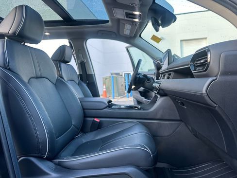 Used 2025 Honda Pilot Elite image 26