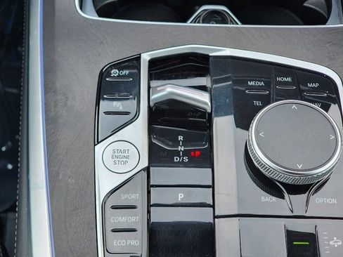 Used 2023 BMW X7 xDrive40i w/ M Sport Package image 30