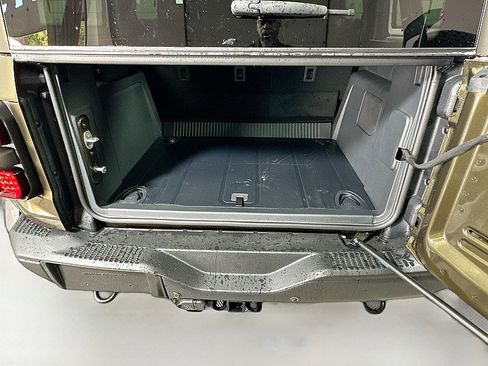 New 2025 Ford Bronco Raptor w/ Interior Carbon Fiber Pack image 17