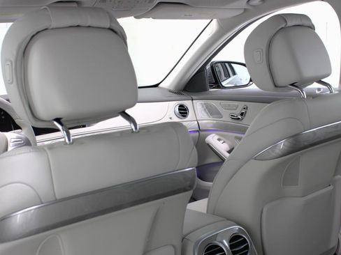Used 2015 Mercedes-Benz S 550 Sedan image 38