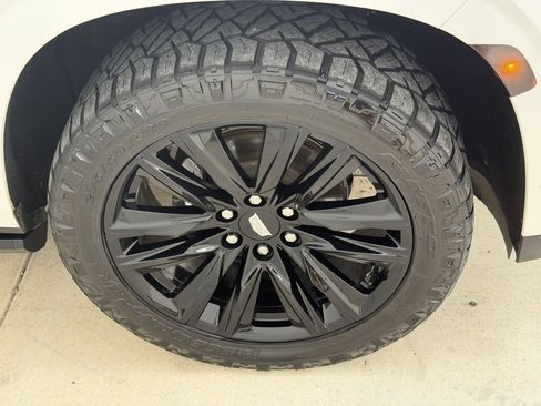 Used 2021 Cadillac Escalade Sport Platinum AWD/4WD image 14