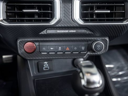 Used 2025 Ford Mustang GT Premium RWD image 45