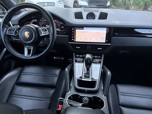 Used 2022 Porsche Cayenne Turbo AWD/4WD image 27