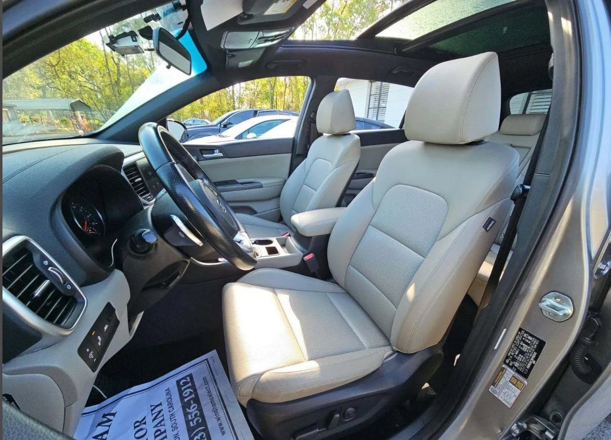 Used 2022 Kia Sportage Nightfall Edition FWD image 34