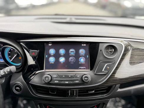 Used 2017 Buick Envision Essence FWD image 22