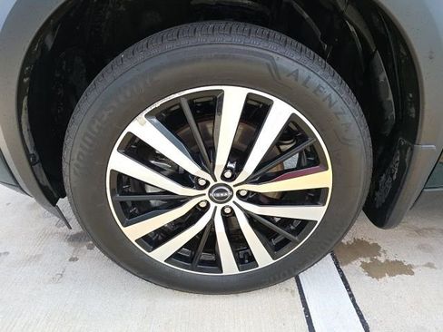 Used 2025 Nissan Pathfinder Platinum w/ Cargo Package image 10