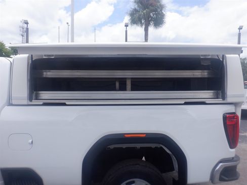 Used 2022 GMC Sierra 2500 Pro w/ Convenience Package RWD image 9