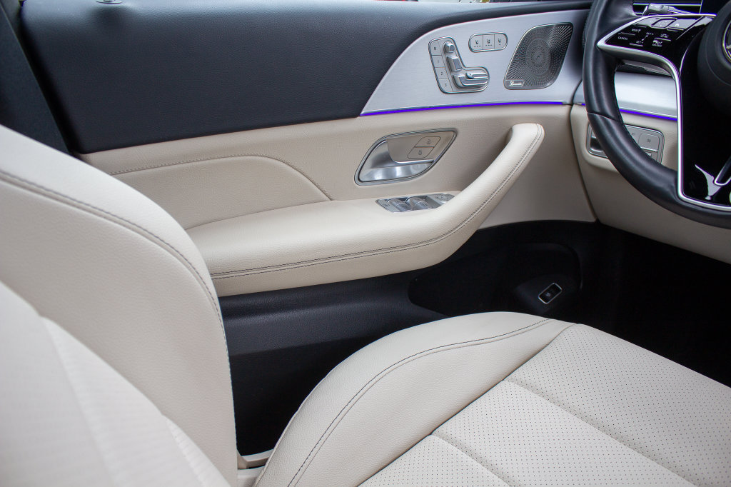 Used 2026 Mercedes-Benz GLS 450 4MATIC image 19