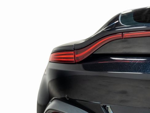 Used 2020 Aston Martin V8 Vantage Coupe image 13