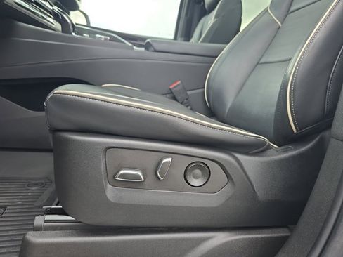 Used 2022 Cadillac Escalade Sport w/ Touring Package image 30