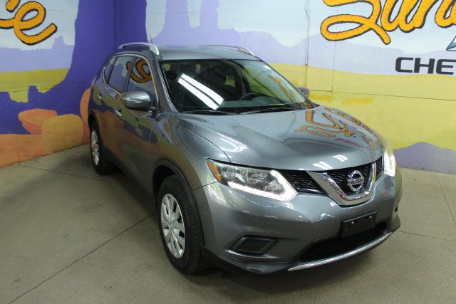 Used 2015 Nissan Rogue S FWD image 2