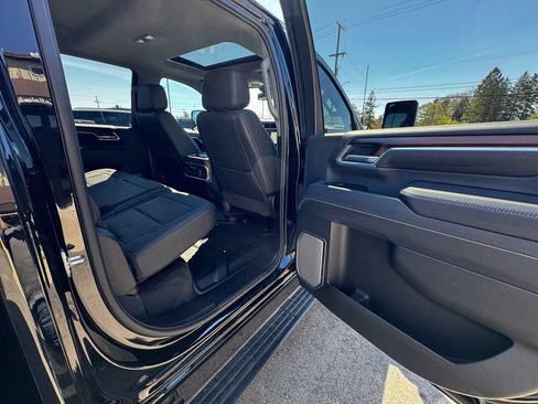 Used 2025 GMC Sierra 3500 Denali AWD/4WD image 29