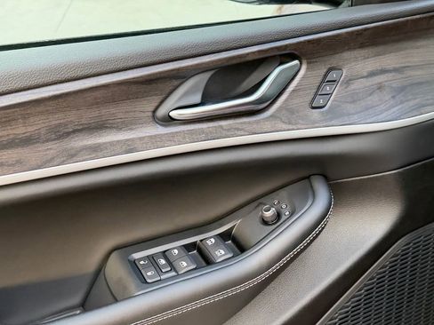 New 2026 Jeep Grand Cherokee L Laredo RWD image 11