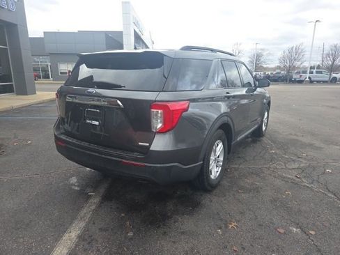 Used 2020 Ford Explorer XLT image 5