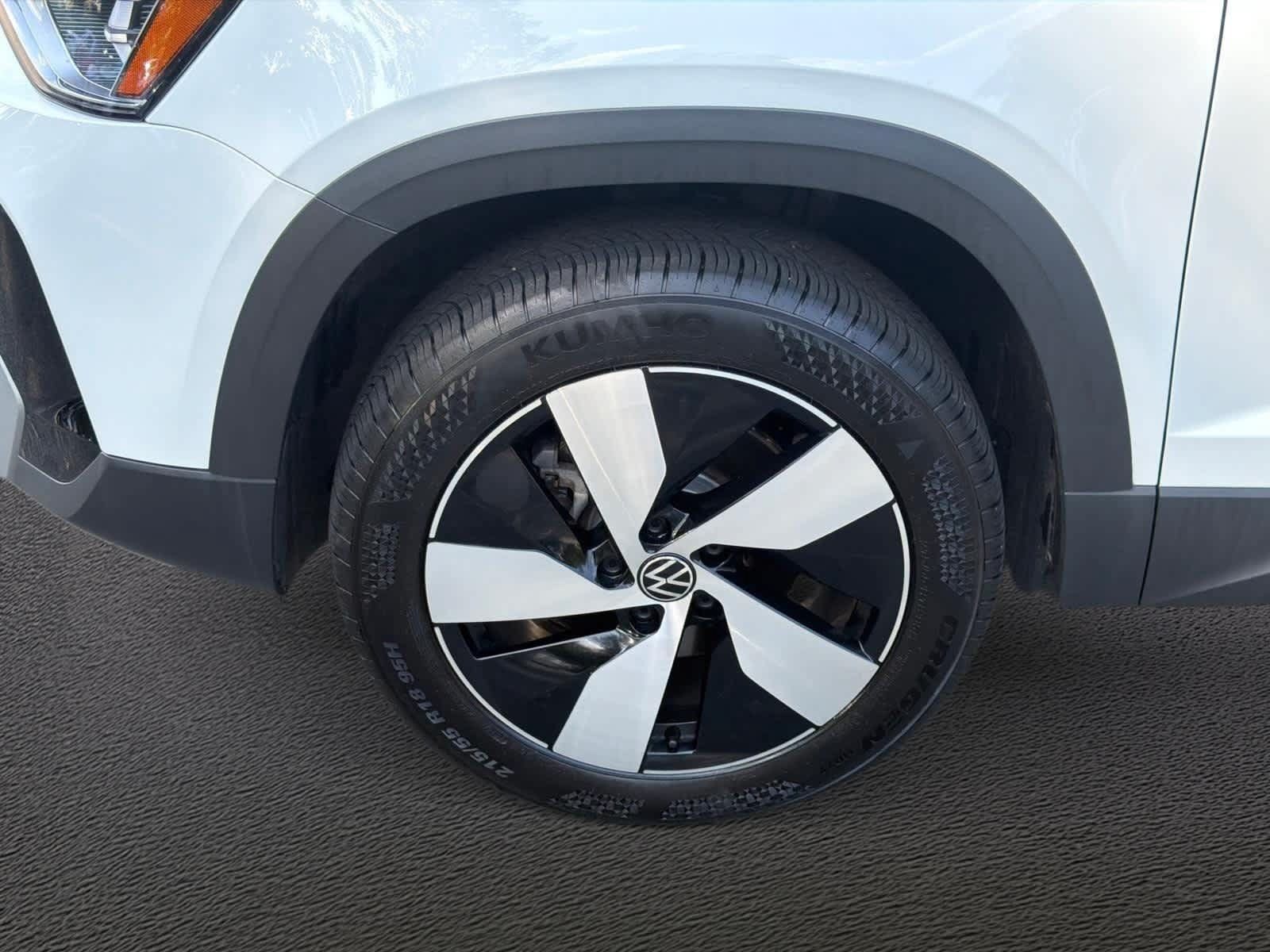 Used 2025 Volkswagen Taos S AWD/4WD image 10