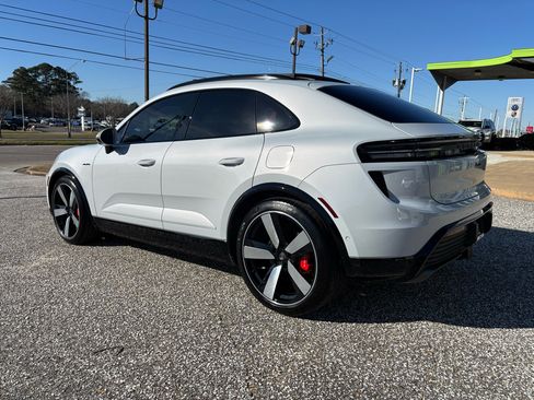 Used 2025 Porsche Macan Turbo Electric w/ Premium Package image 8