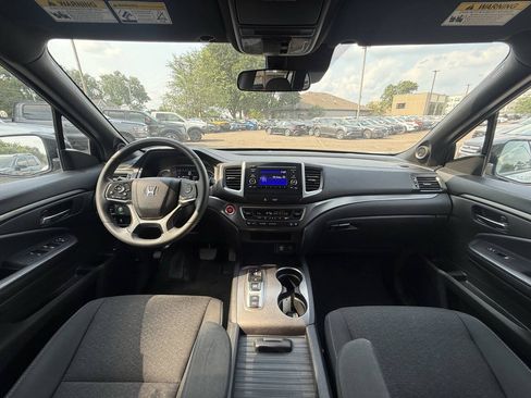 Used 2019 Honda Passport Sport image 3