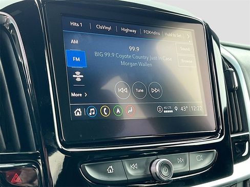 Used 2023 Chevrolet Traverse Premier image 15
