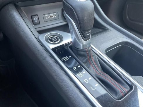 Used 2025 Nissan Sentra SR FWD image 9