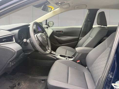 Used 2025 Toyota Corolla LE w/ LE Premium Package FWD image 10