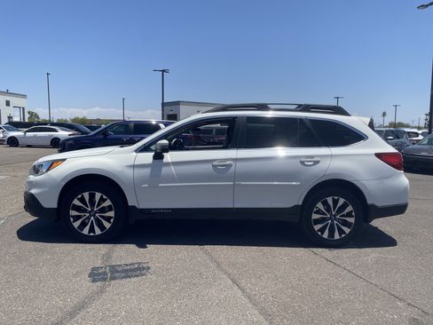 Used 2017 Subaru Outback 2.5i Limited AWD/4WD image 3