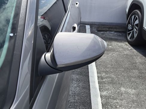 Used 2024 Hyundai Elantra SE image 10