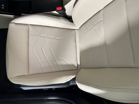 Used 2025 BMW X1 xDrive28i w/ Premium Package image 24