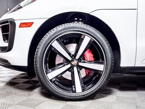 Certified 2025 Porsche Macan S AWD/4WD image 14