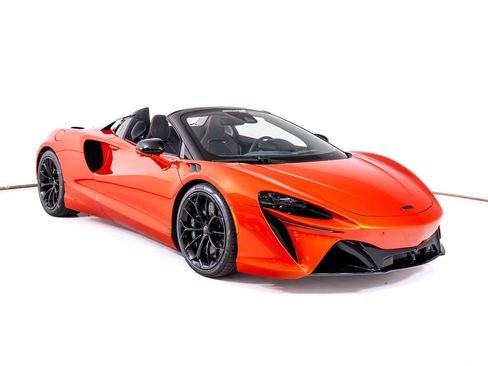 New 2026 McLaren Artura Spider RWD image 9