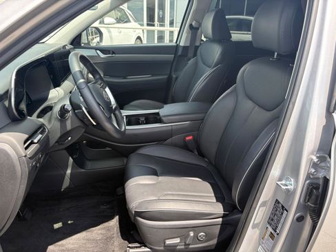Used 2025 Hyundai Palisade SEL FWD image 19