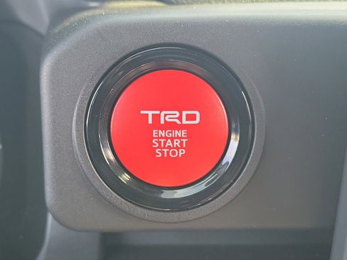 Certified 2025 Toyota Tacoma TRD Sport image 31