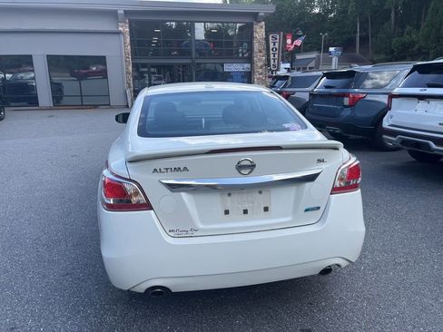 Used 2013 Nissan Altima 2.5 SL FWD image 20